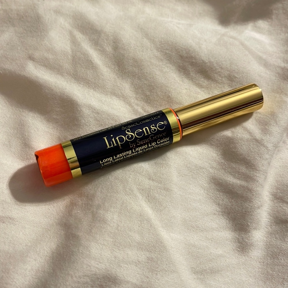 Senegence Lipsense Samon color